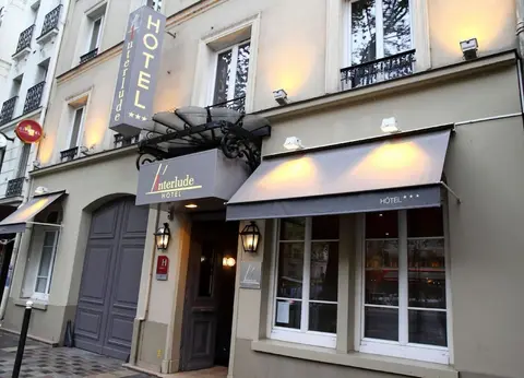 Hotel L'Interlude, Front of property
