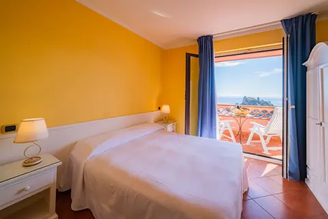 Mendolia Beach Hotel, Room