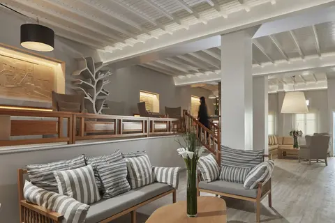 Kosmoplaz Beach Hotel, Lobby sitting area