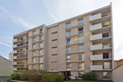 Séjours & Affaires Paris Malakoff, Front of property