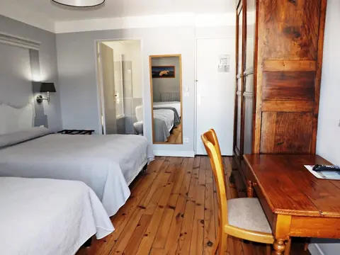 Majestic, Room