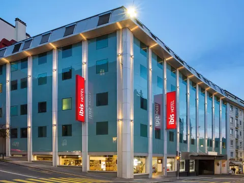 ibis Lausanne Centre, Exterior