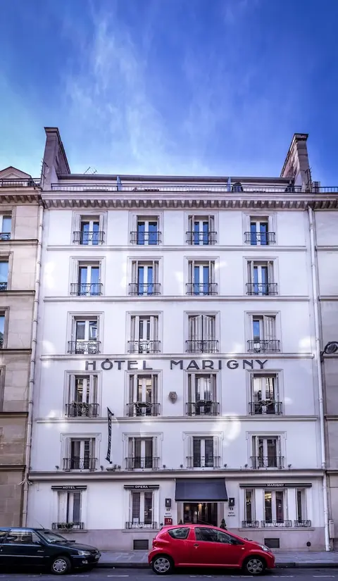 Hotel Opera Marigny, Front of property
