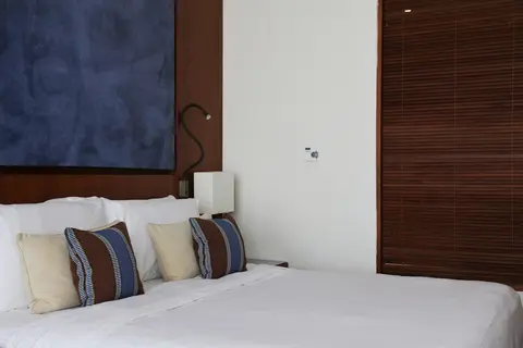 Yas Plaza Marina, Room