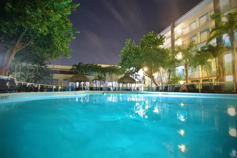 Fort Lauderdale Grand Hotel, Pool
