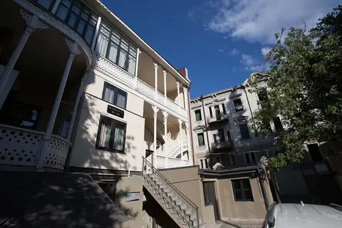Harmony Hotel, 