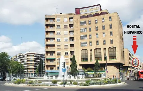 Hostal Hispánico I, Exterior