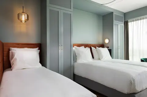 Olympic Hotel, Room