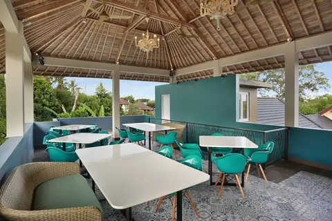 Askara Canggu Townhouse, Breakfast area