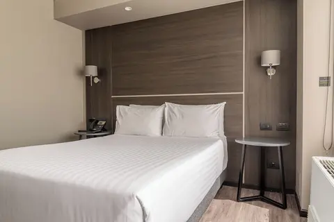 Ola Santiago Providencia, Tapestry Collection by Hilton, Room