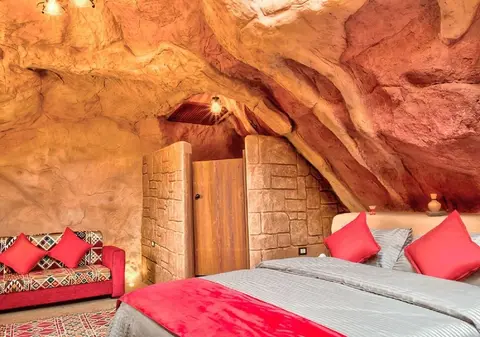 Captain's Desert Camp, Room