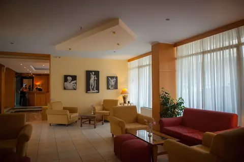 Neda Hotel, Lobby sitting area