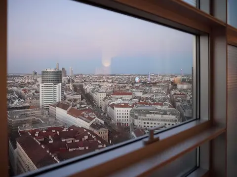 SO/ Vienna, Room