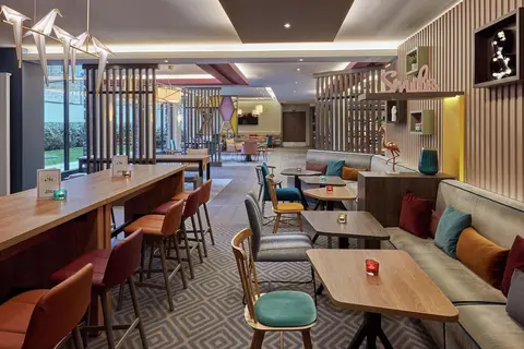 Hampton by Hilton Berlin City West, Bar (on property)