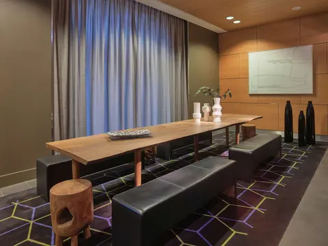 Adina Apartment Hotel Berlin Hackescher Markt, Lobby