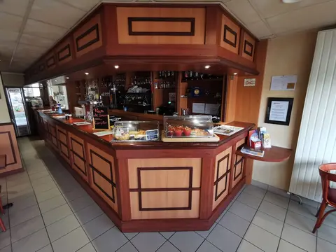 Hotel La Consigne, Interior entrance