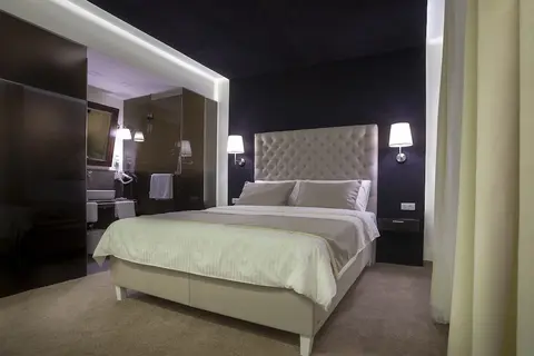 4Rooms 4U, Room