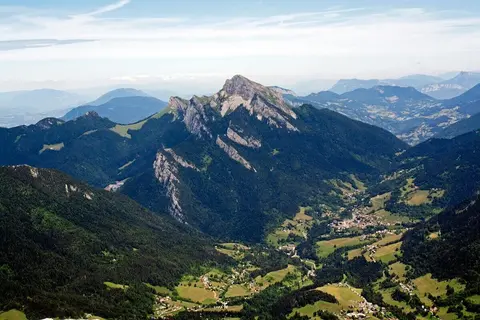 Hotel Mille pas, Hiking