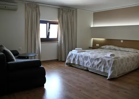 Elina Hotel Apartments, Room