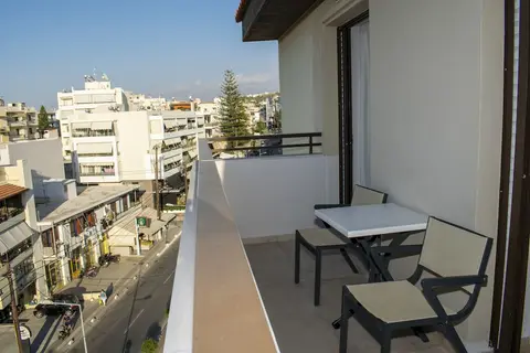 Elina Hotel Apartments, Room