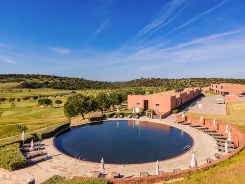 NAU Morgado Golf & Country Club, Pool