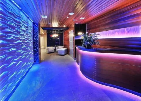 Condor Hotel, 
