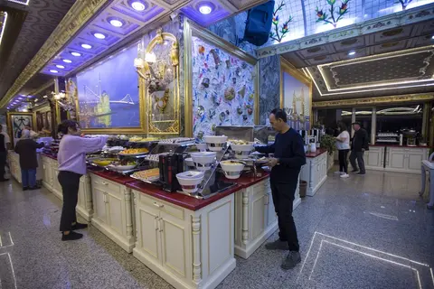 Marmaray Hotel, Restaurant