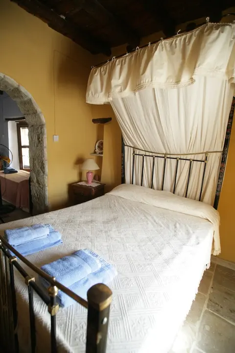 Vasilopoulos House, Room
