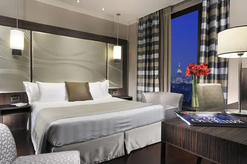 Uptown Palace, Room