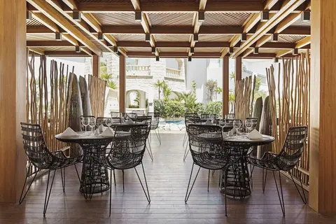 Mitsis Selection Laguna, Restaurant
