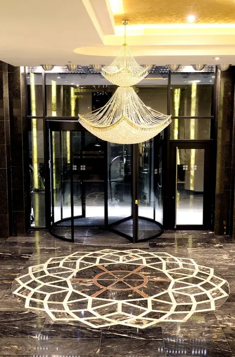 Movenpick hotel Sarajevo, Interior entrance