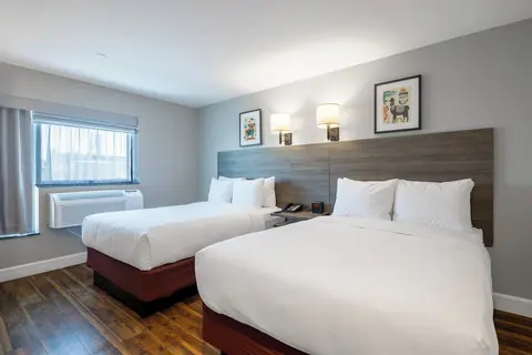 The Lodge Red Hook, Room