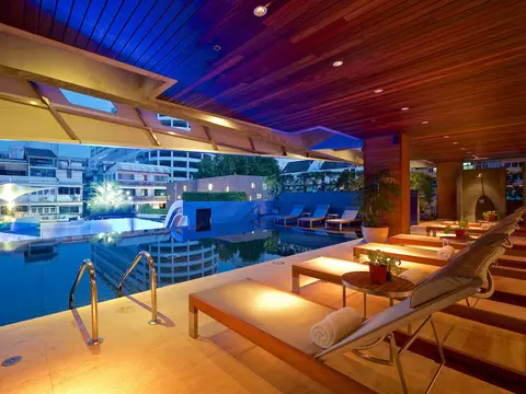 LiT BANGKOK Hotel, Outdoor pool
