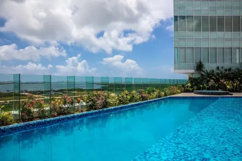 Fiesta Inn Cancun Las Americas, Pool