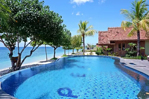 Blue Harbor Beachfront Villas & Resto, Outdoor pool