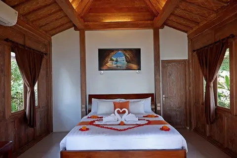 Blue Harbor Beachfront Villas & Resto, Room