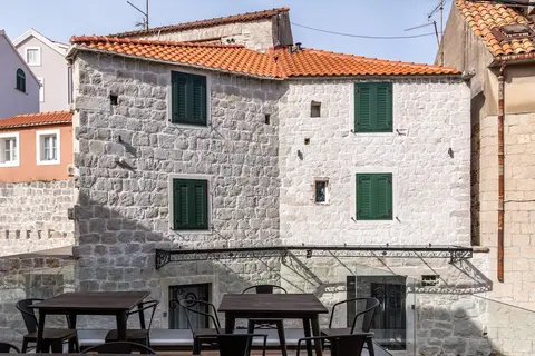Historic Plaza Varos - Adults Only, Exterior