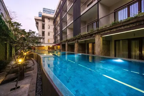 Quest Hotel Kuta by ASTON, Pool