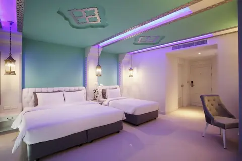 The Verandah, Room