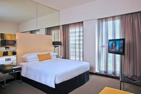 Centro Capital Centre, Room