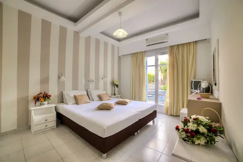 Pantheon Hotel, Room