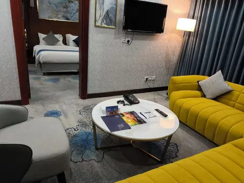 Dabab Hotel by Warwick, Living area