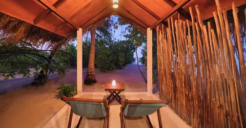 Makunudu Island, Food and drink