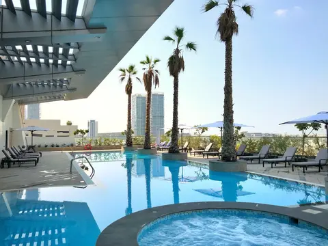 Staybridge Suites Dubai Financial Centre by IHG, Pool