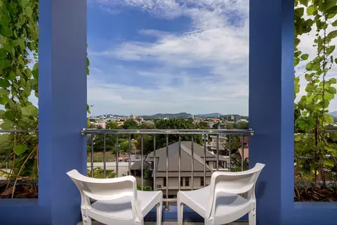 Sino Inn, Balcony