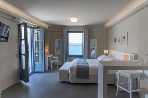 Acroterra Rosa, Room