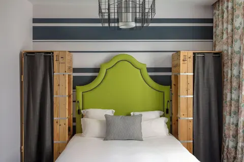 Hôtel Fabric, Room