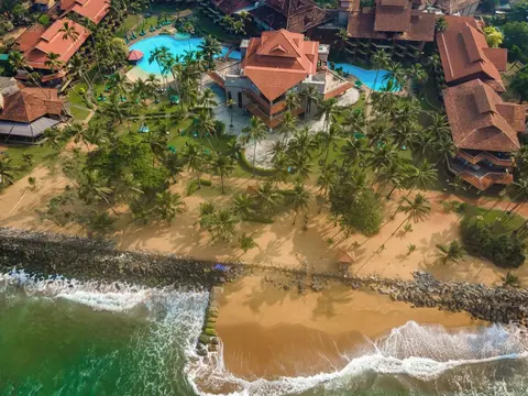 Royal Palms Beach Hotel, Beach