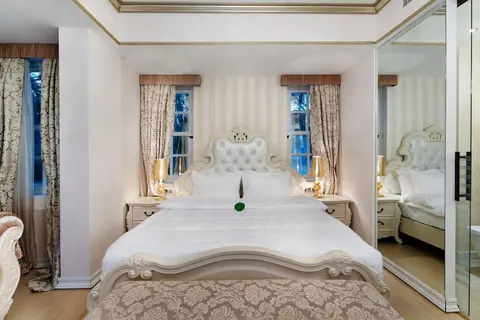 Elegance East Hotel - Boutique Class, Room