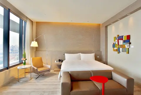 One Farrer Hotel, Room